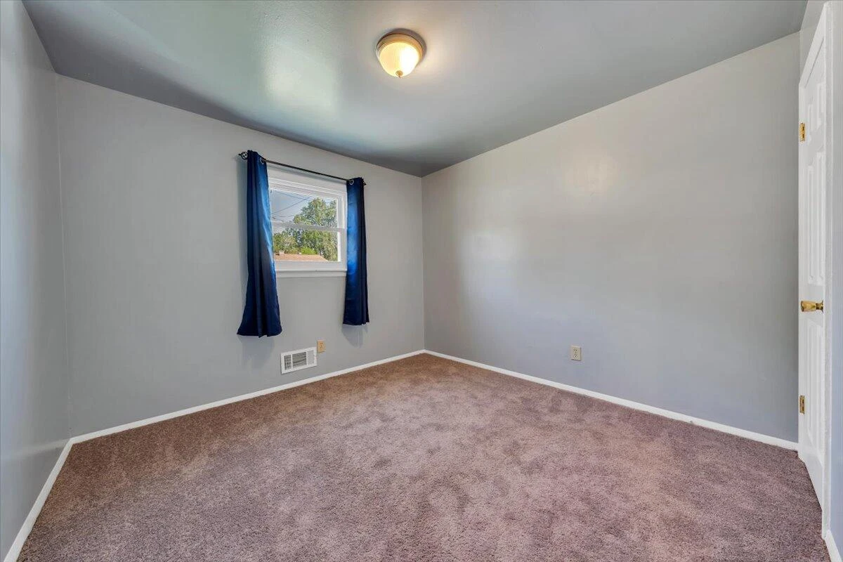 4230 Moomaw AVE NW - Photo 14
