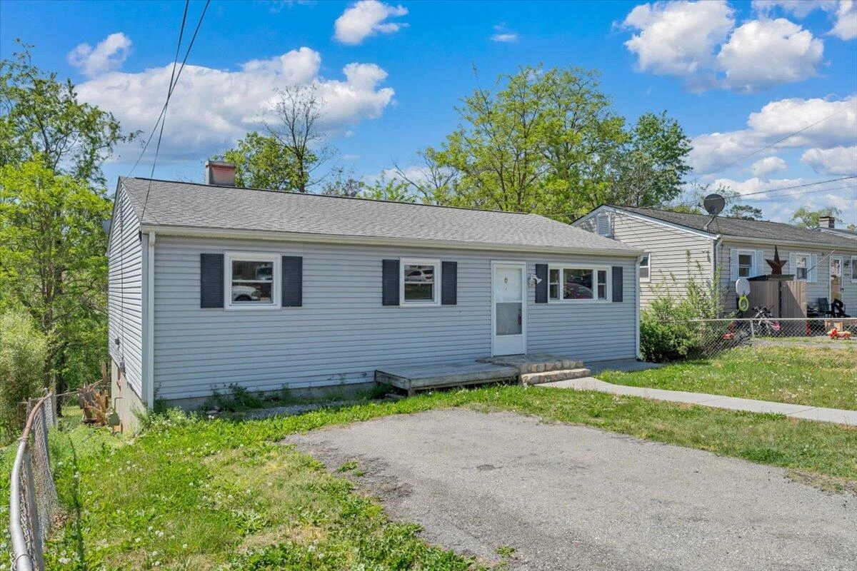 4230 Moomaw AVE NW - Photo 20
