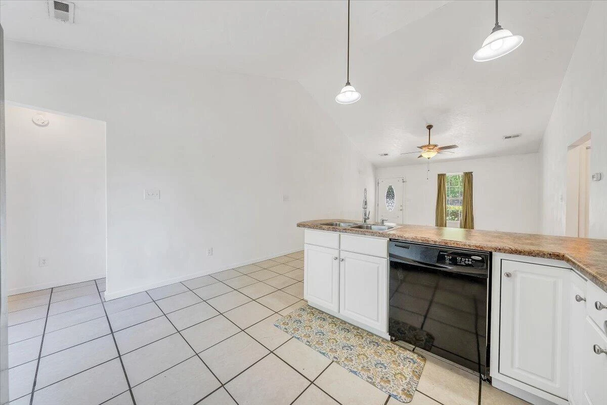 3824 Yellow Mountain RD SE - Photo 16