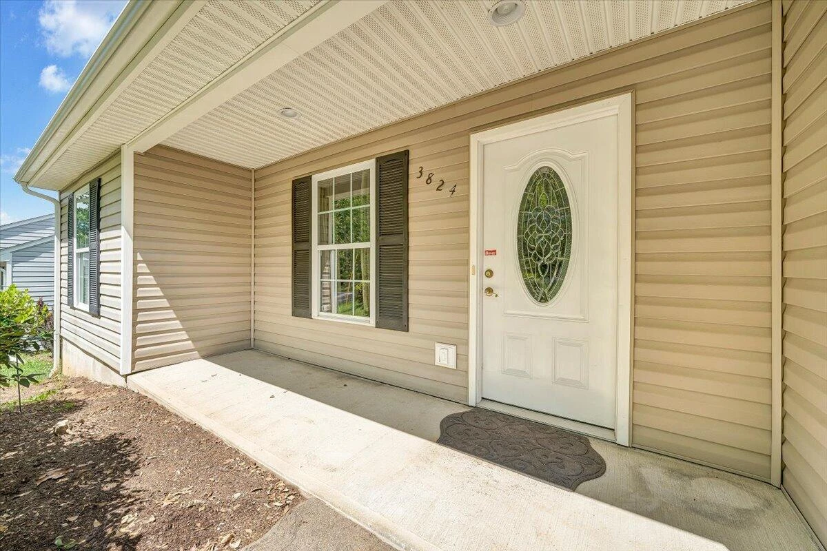 3824 Yellow Mountain RD SE - Photo 3