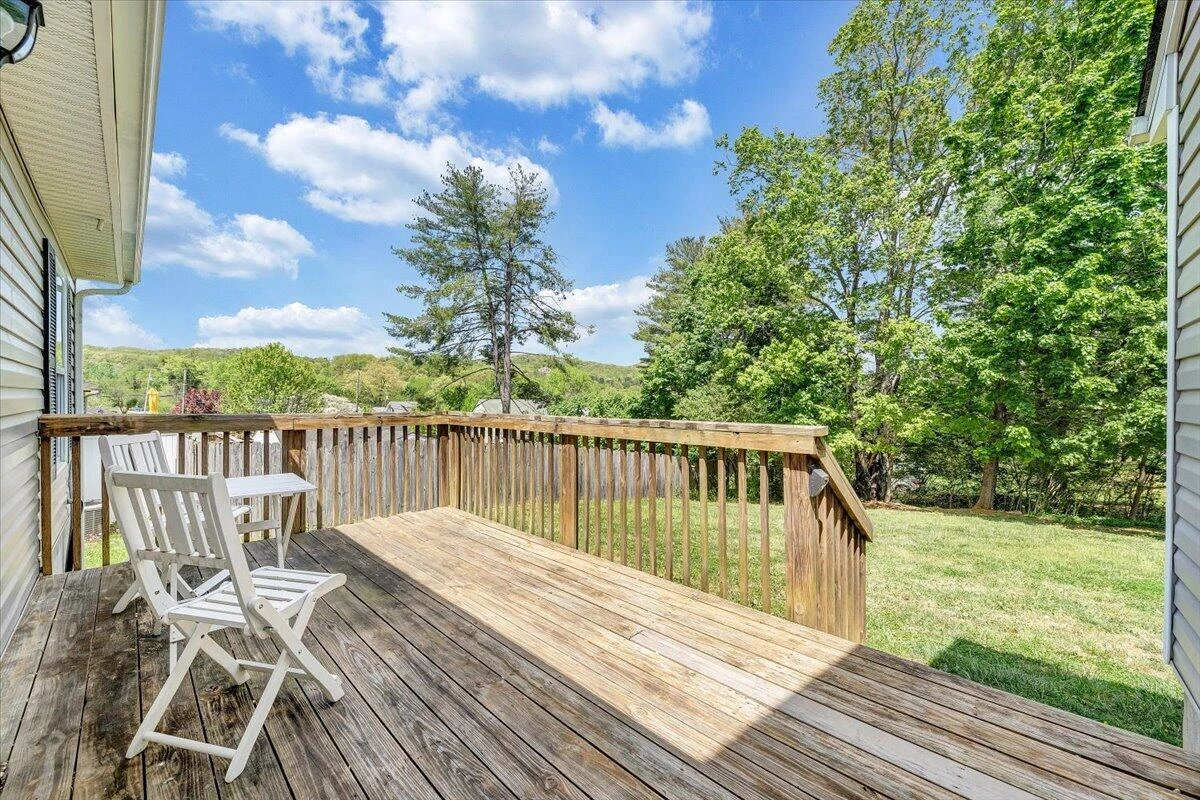 3824 Yellow Mountain RD SE - Photo 33