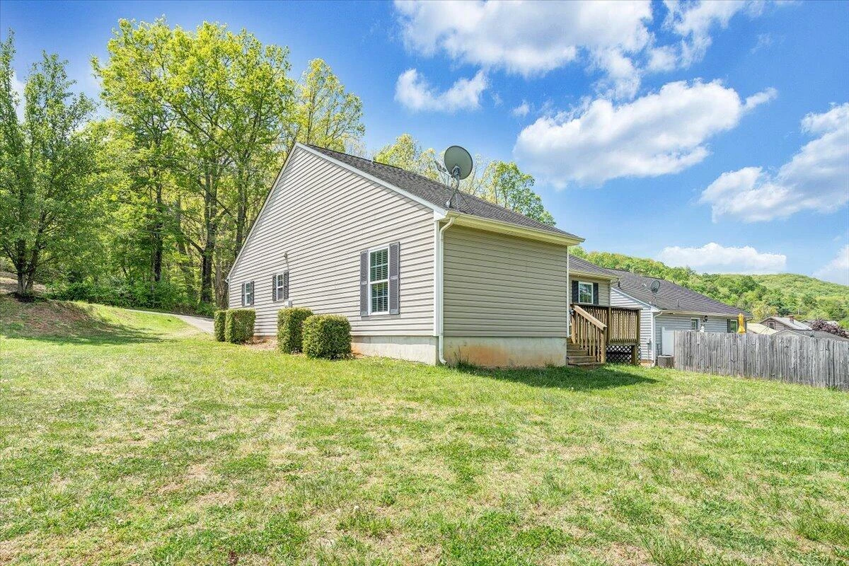 3824 Yellow Mountain RD SE - Photo 41