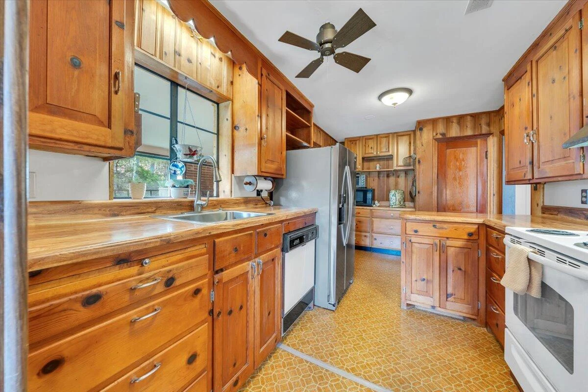 3870 Harborwood RD - Photo 14