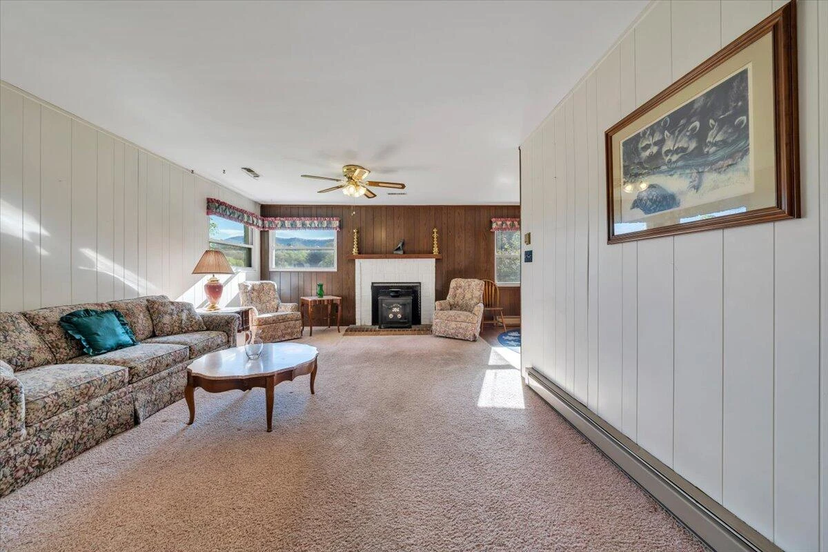 3870 Harborwood RD - Photo 4