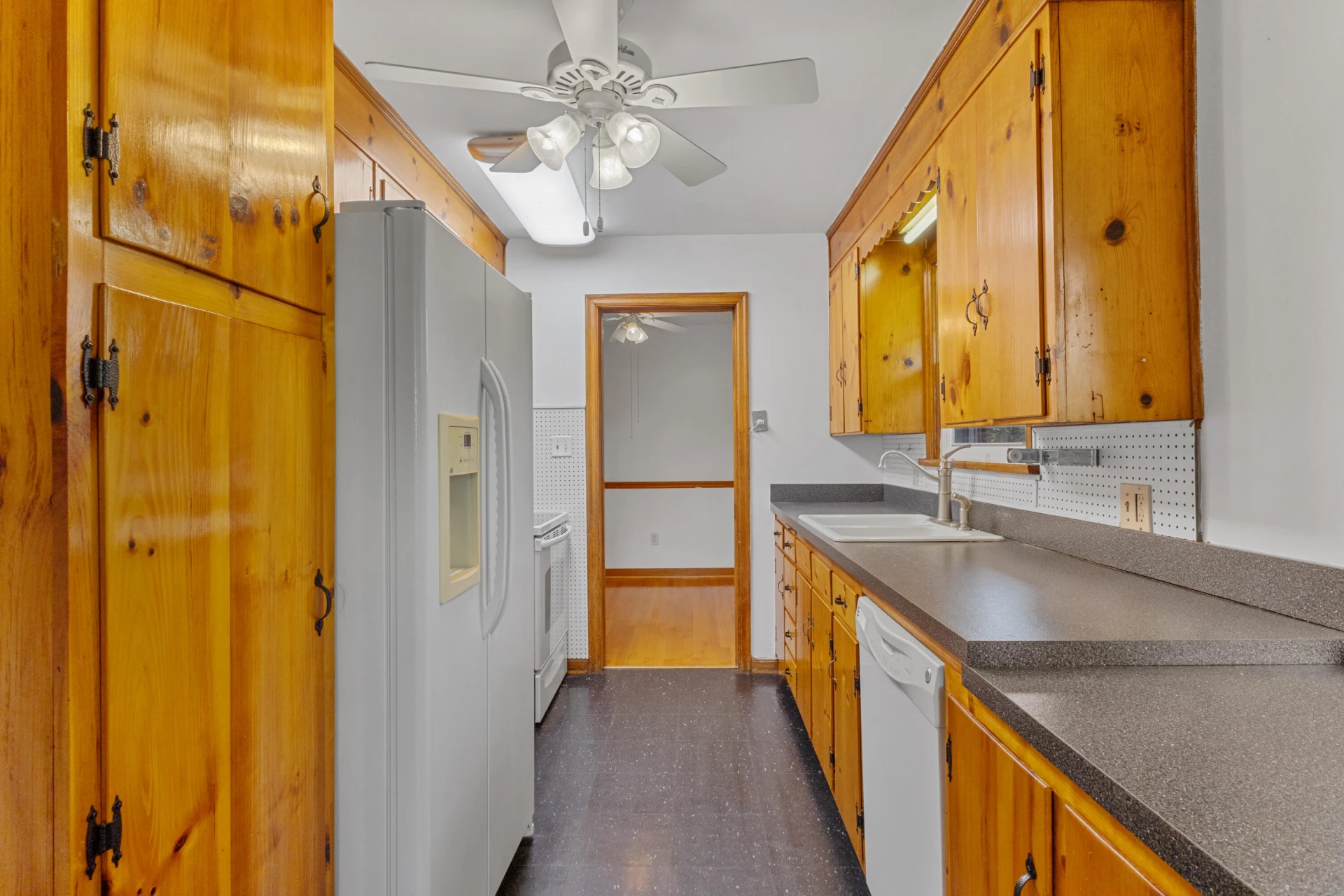 6935 Tinkerdale RD - Photo 4