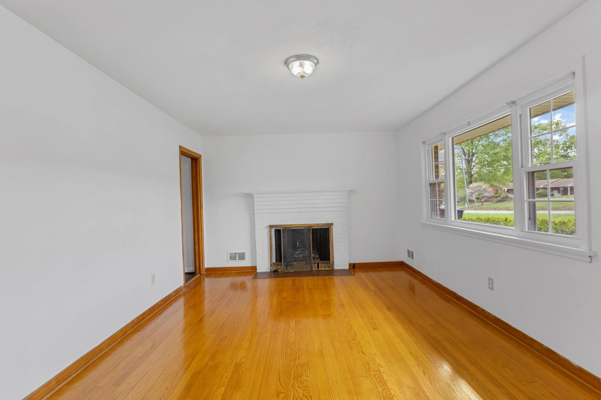 6935 Tinkerdale RD - Photo 5
