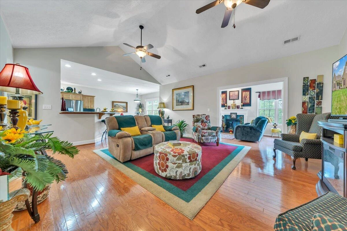 4447 Bonsack RD - Photo 10