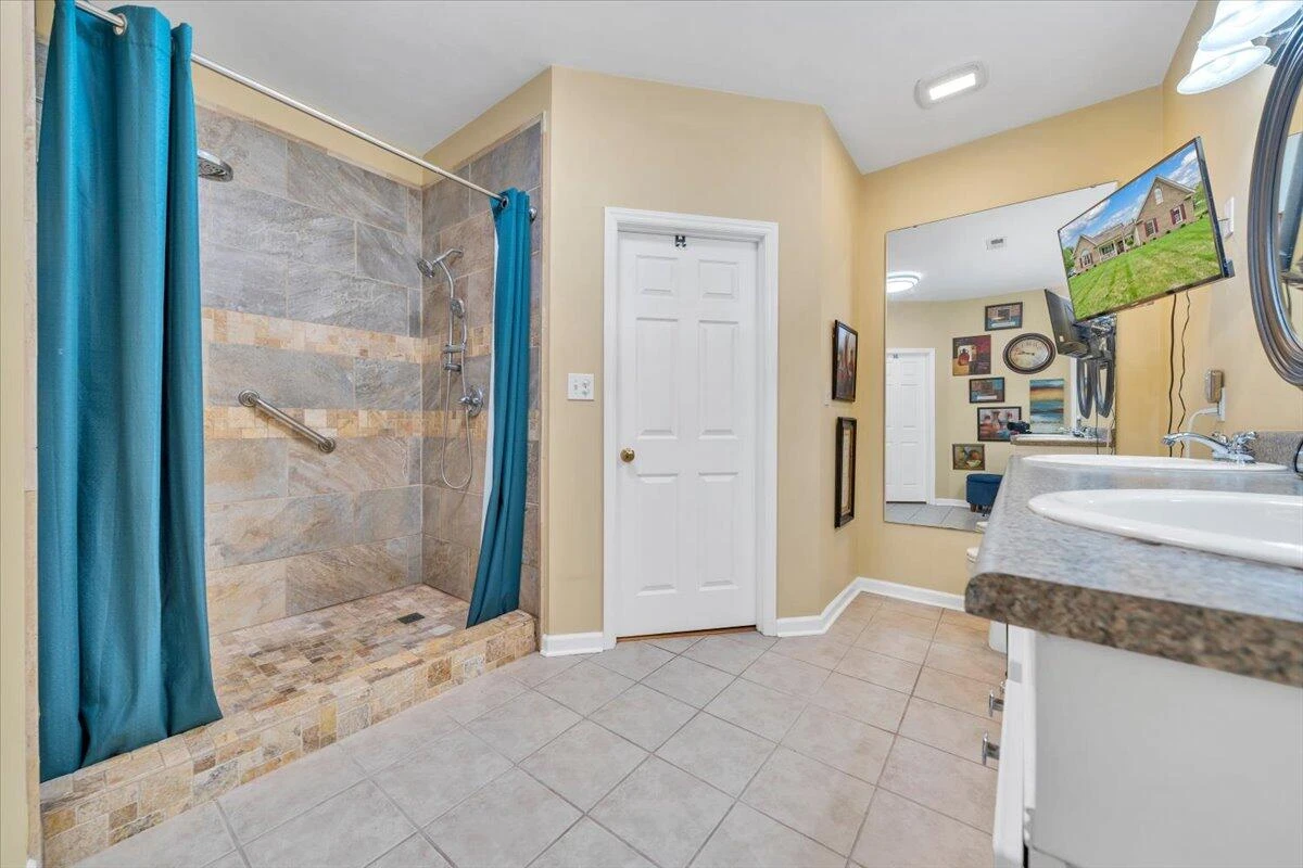 4447 Bonsack RD - Photo 26