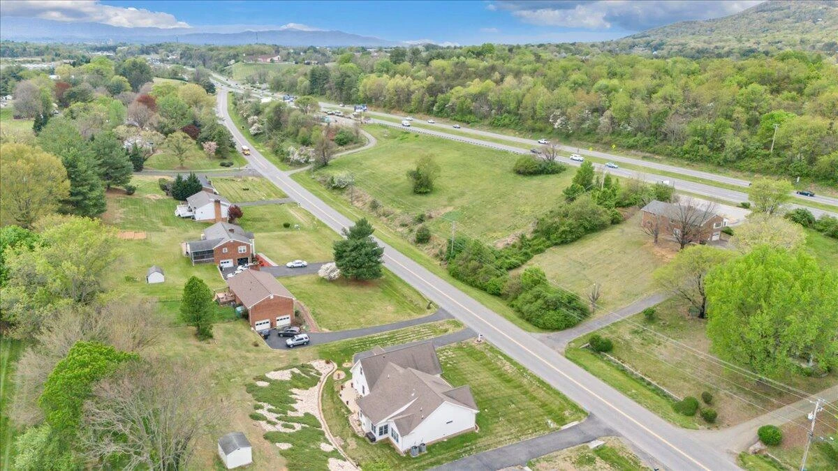 4447 Bonsack RD - Photo 42