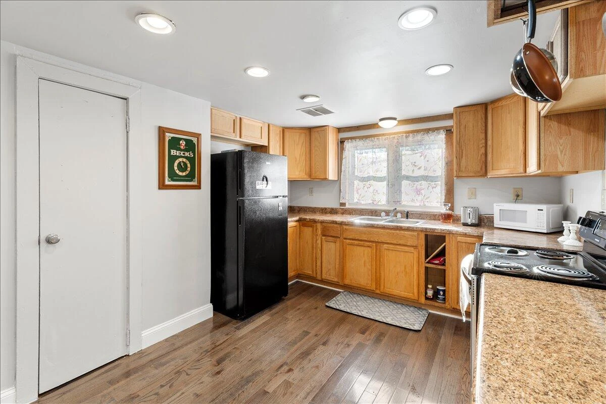 6595 Roanoke RD - Photo 13
