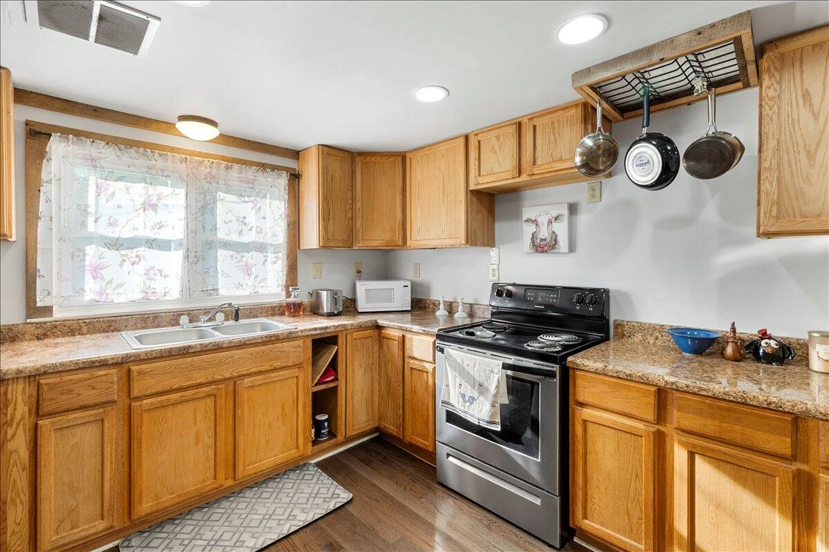 6595 Roanoke RD - Photo 14