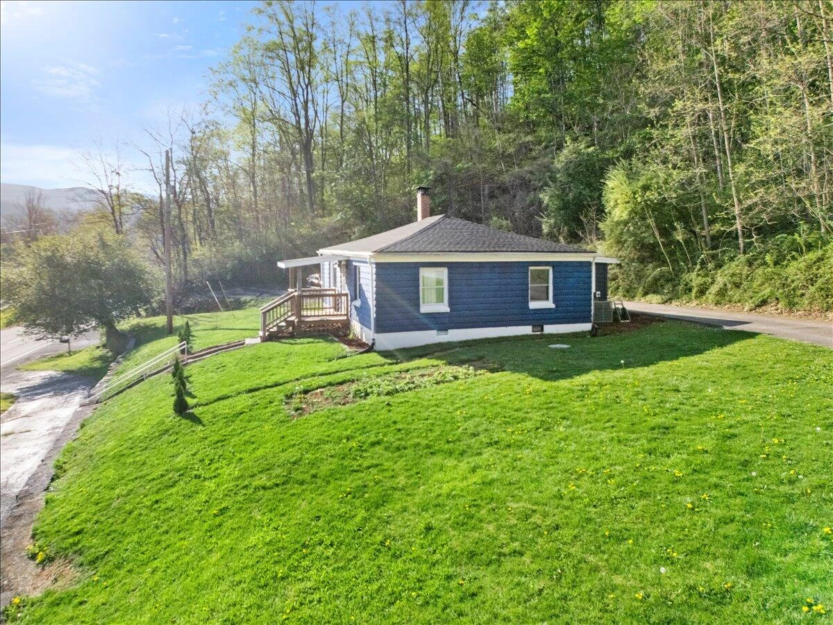 6595 Roanoke RD - Photo 27