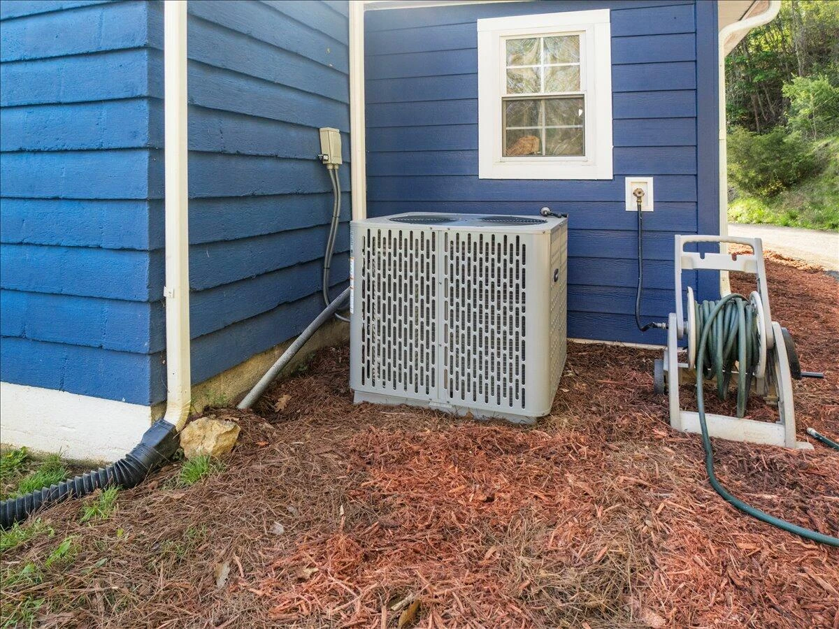 6595 Roanoke RD - Photo 29