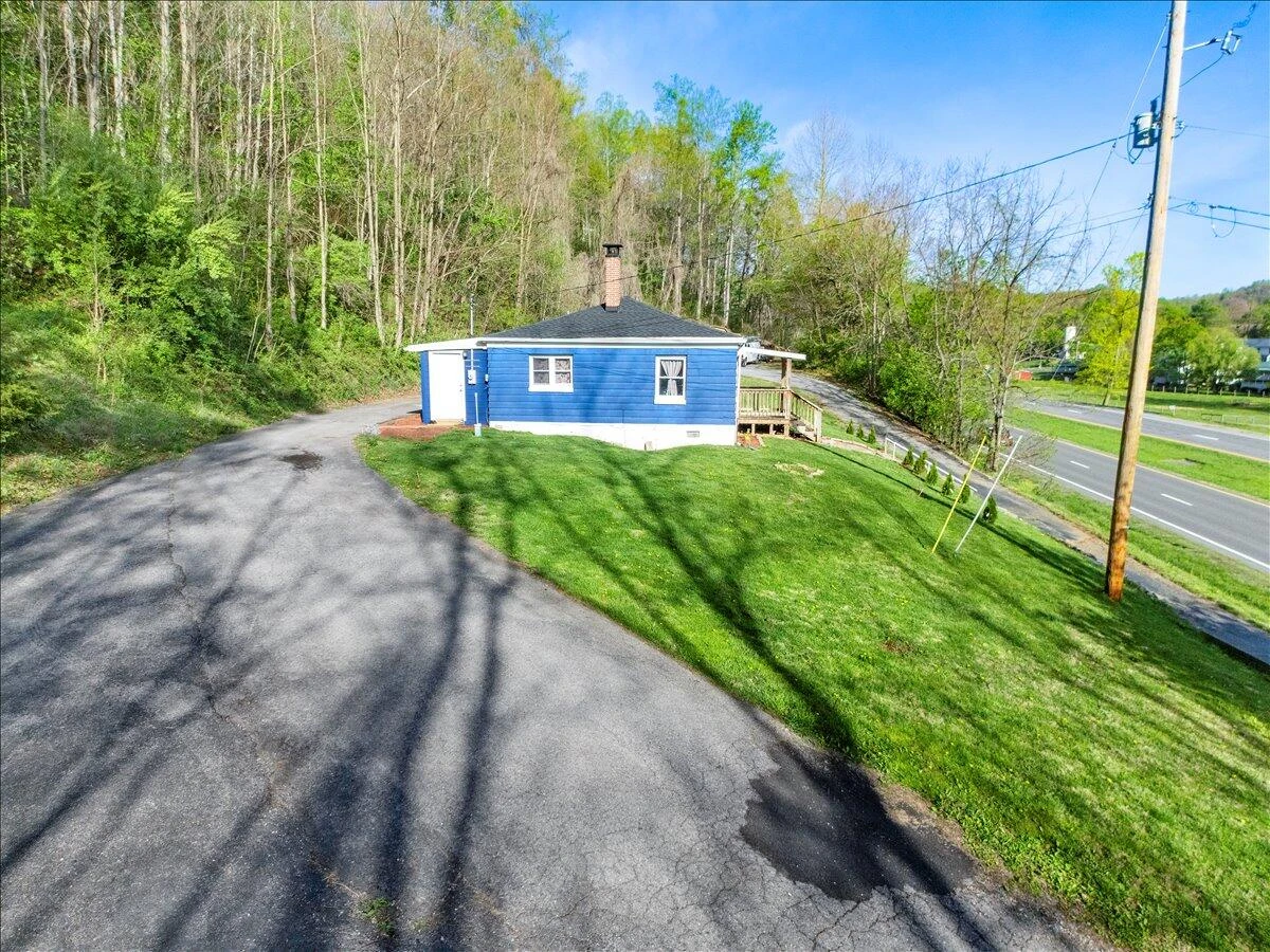6595 Roanoke RD - Photo 39