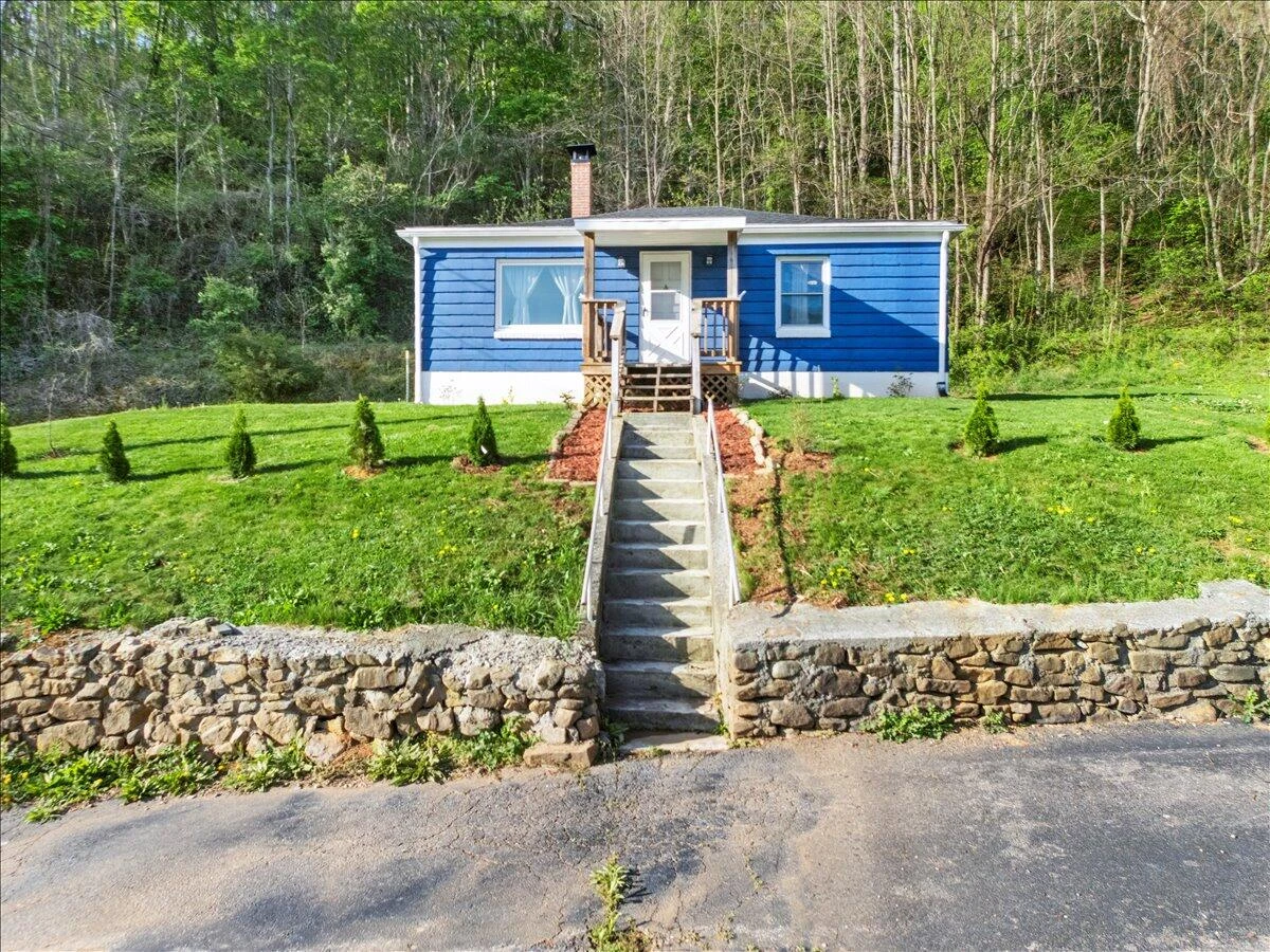 6595 Roanoke RD - Photo 6