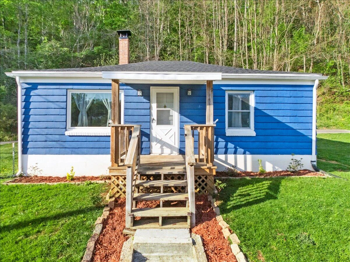 6595 Roanoke RD - Photo 7