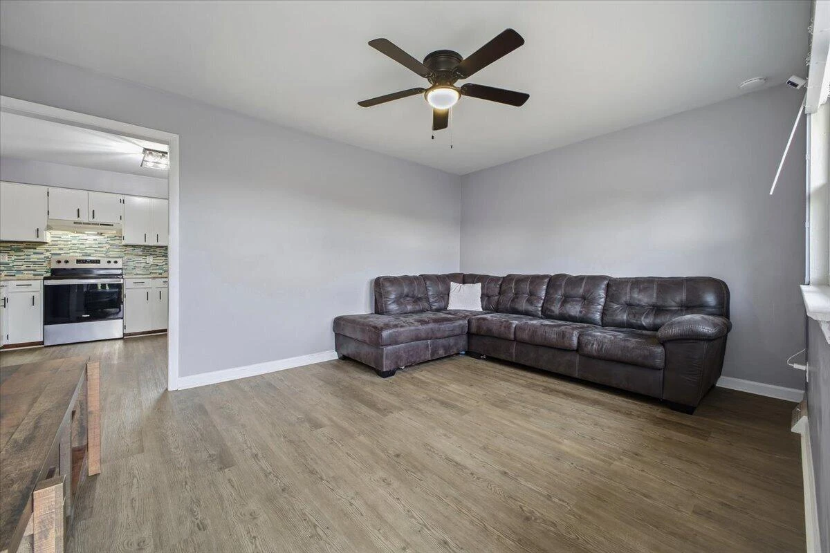 8546 Brubaker DR - Photo 5