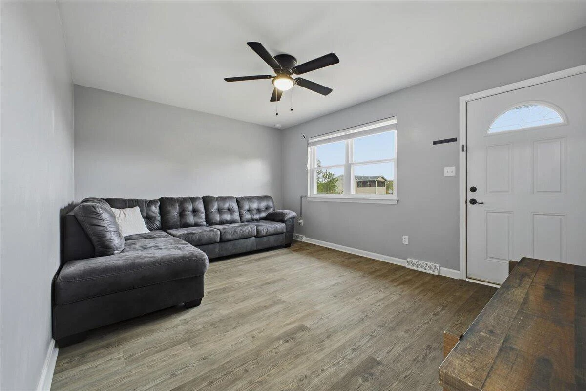 8546 Brubaker DR - Photo 7