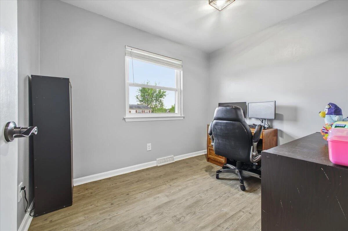 8546 Brubaker DR - Photo 9