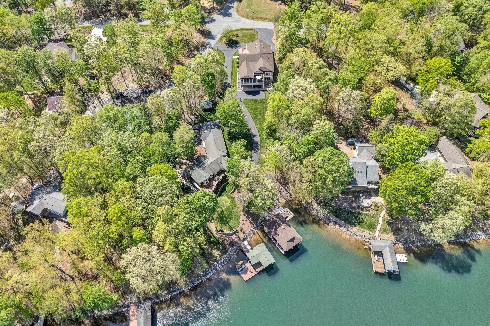 250 Deerwood DR - Photo 16
