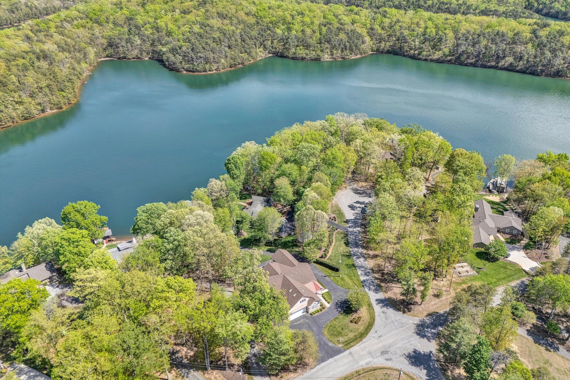 250 Deerwood DR - Photo 18