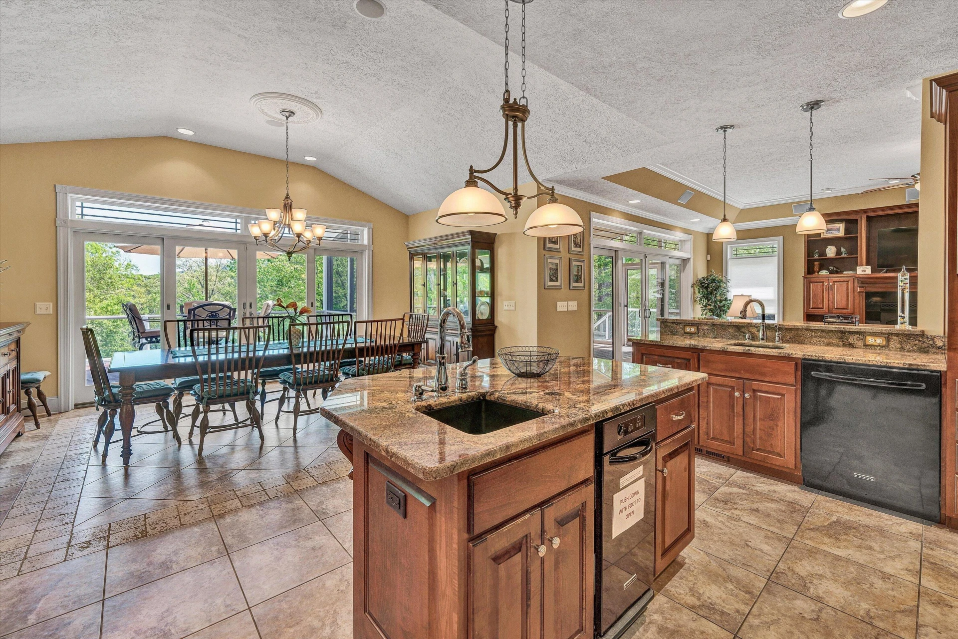 250 Deerwood DR - Photo 33