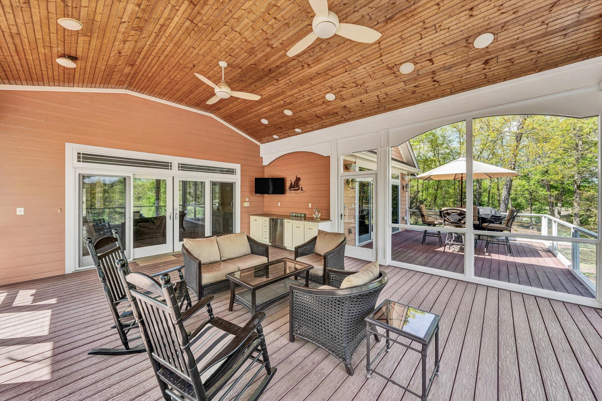250 Deerwood DR - Photo 37