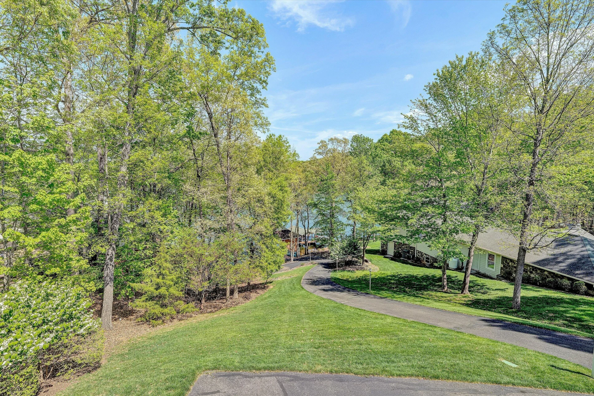 250 Deerwood DR - Photo 40