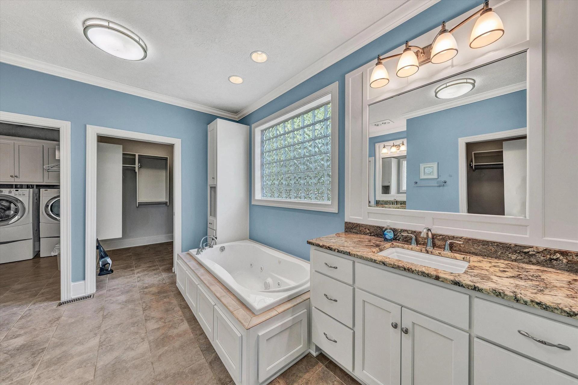 250 Deerwood DR - Photo 43