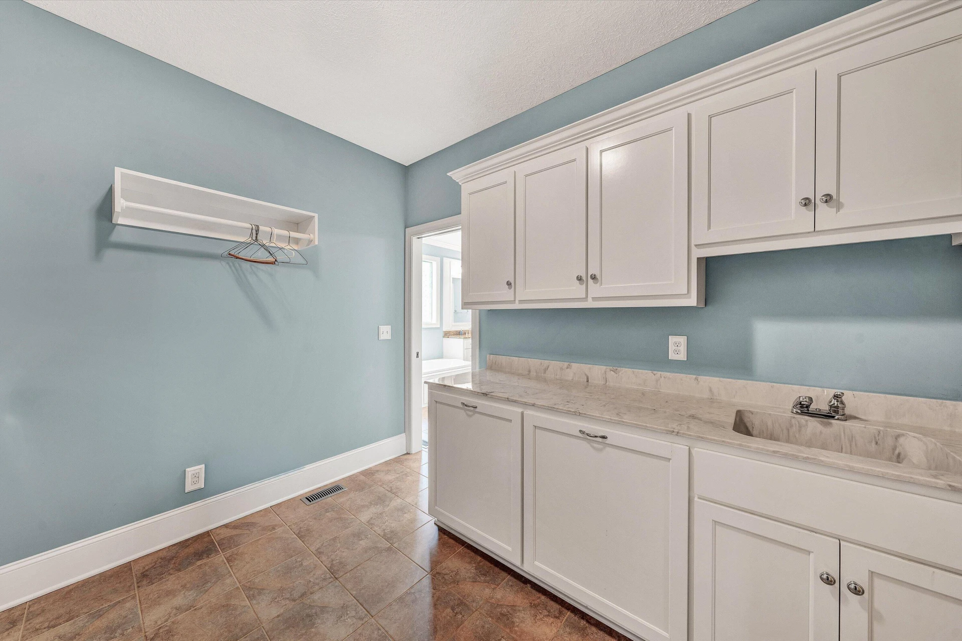 250 Deerwood DR - Photo 47