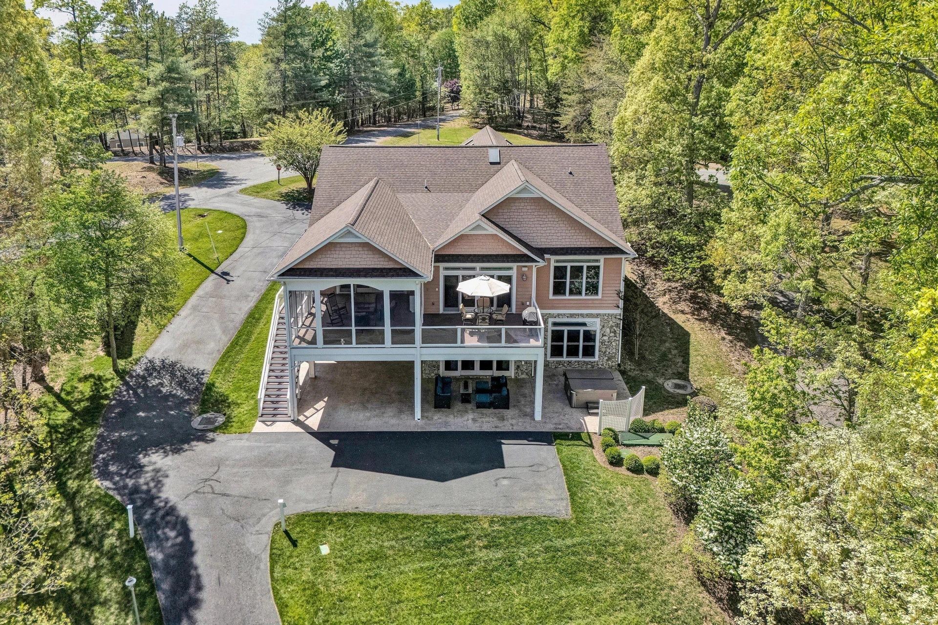 250 Deerwood DR - Photo 5