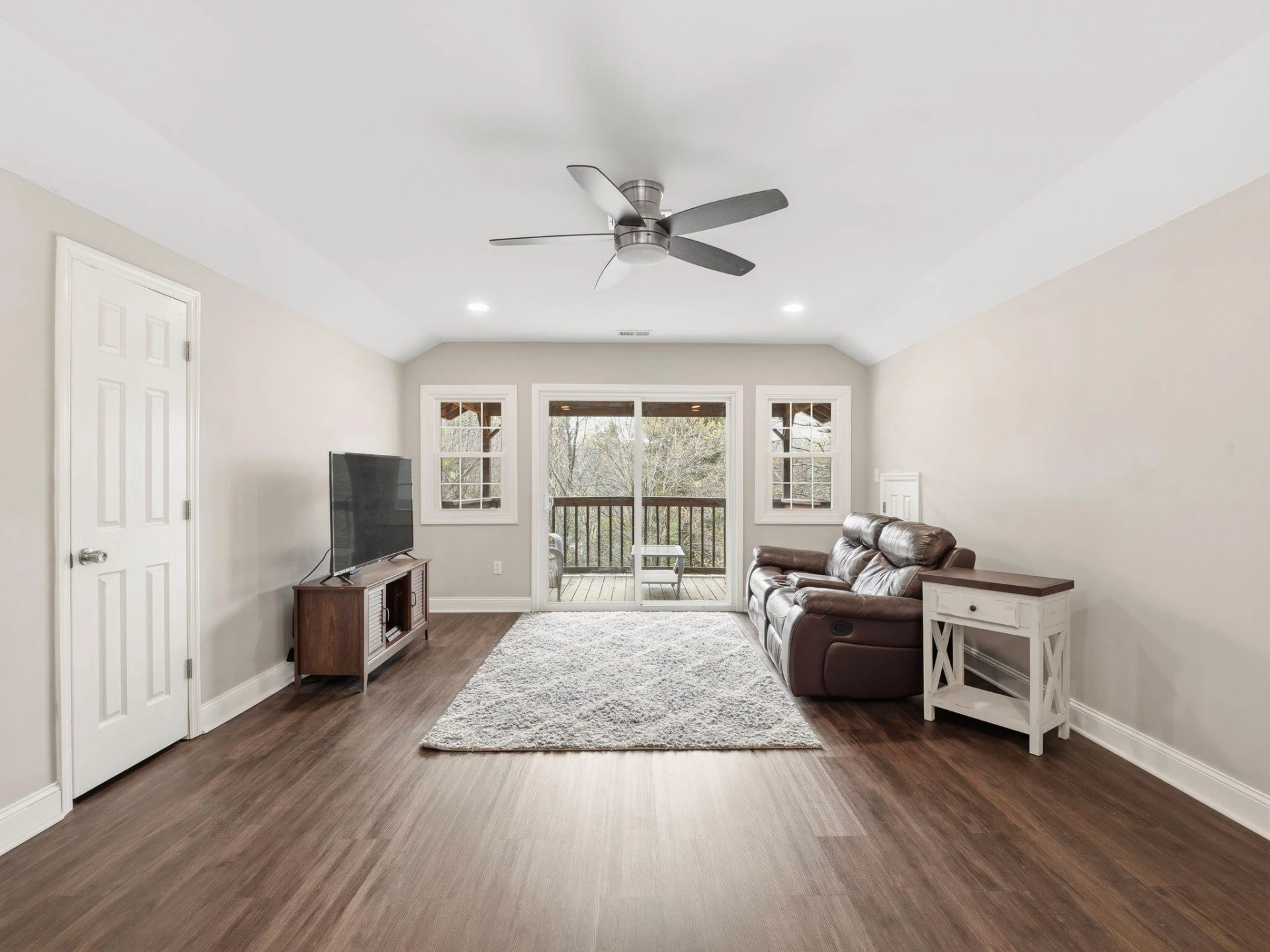 10071 Fortune Ridge RD - Photo 18