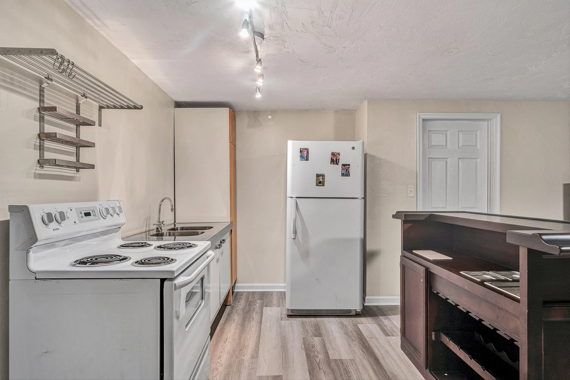 8102 Otterview DR - Photo 31