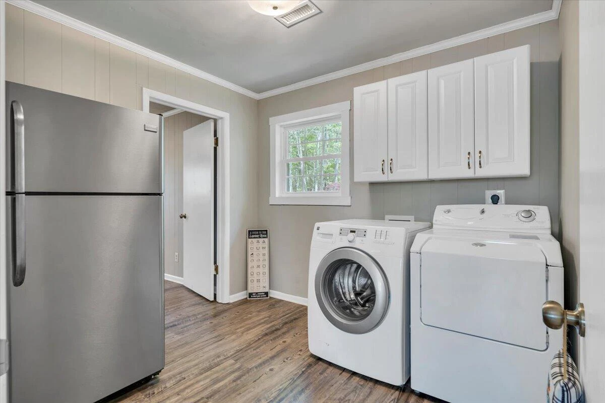 1355 Rosewood LN - Photo 24
