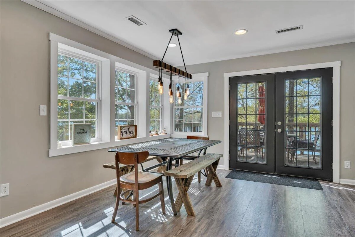 1355 Rosewood LN - Photo 9