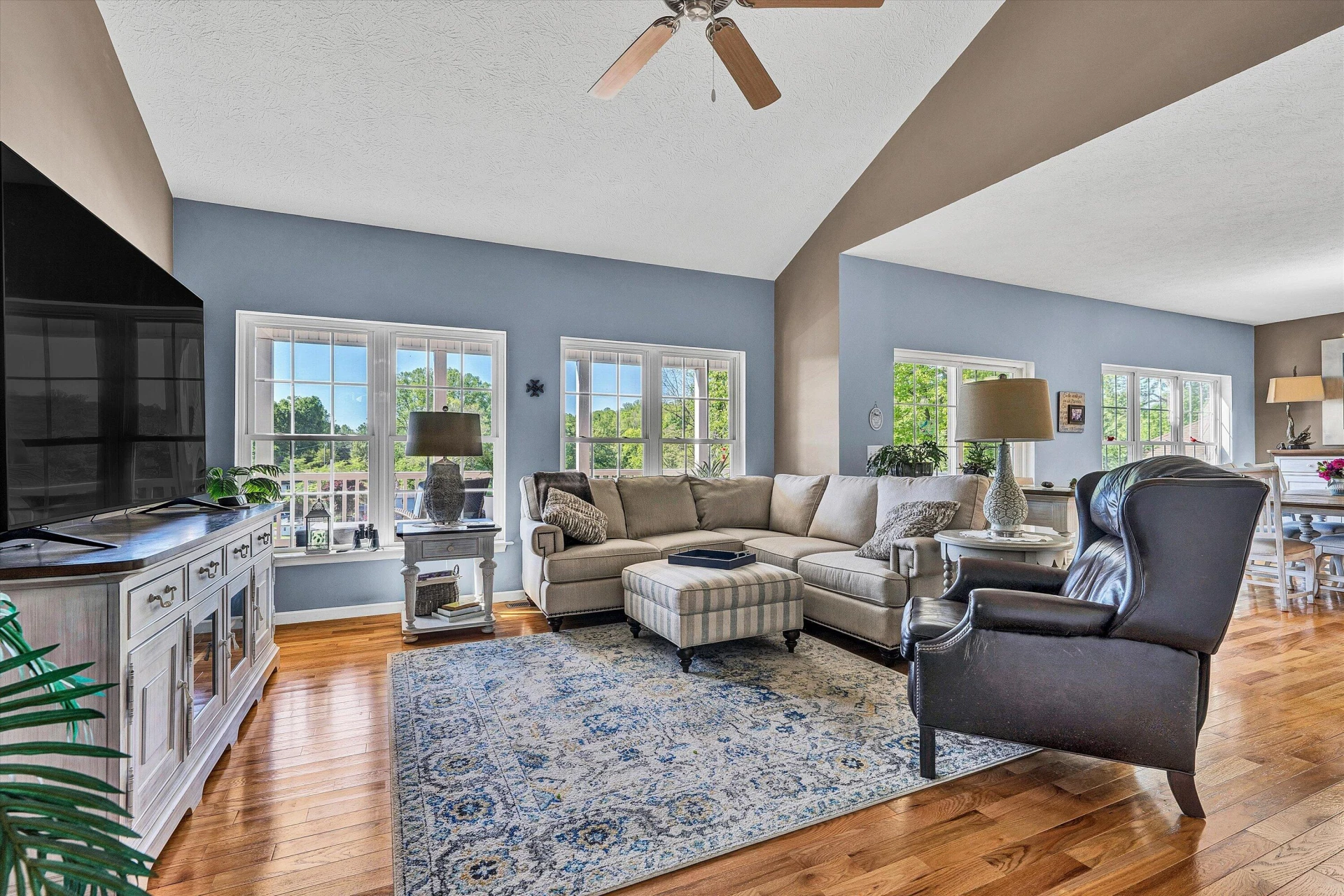 380 Sourwood DR - Photo 16