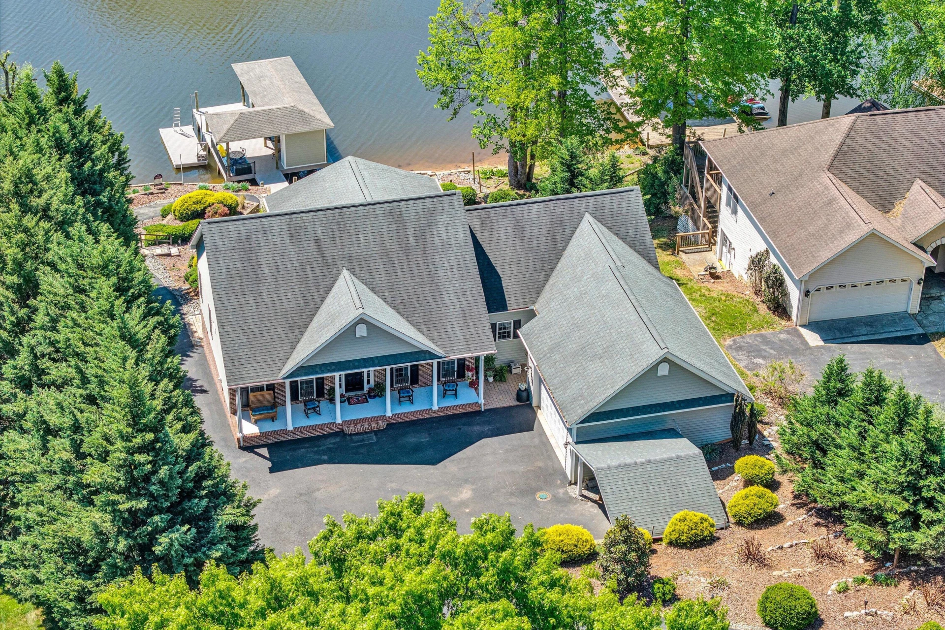 380 Sourwood DR - Photo 3