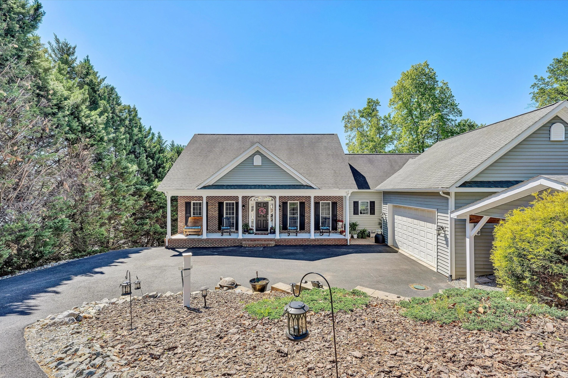 380 Sourwood DR - Photo 5