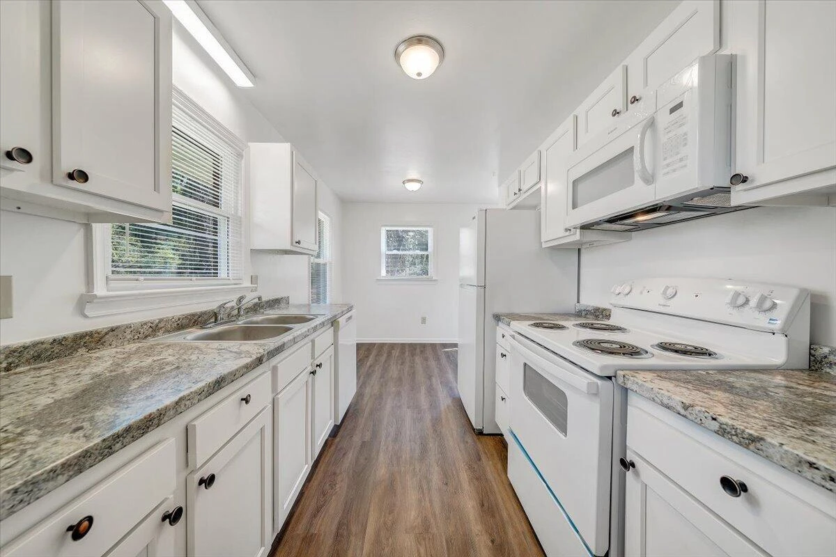 3767 Norway AVE NW - Photo 14