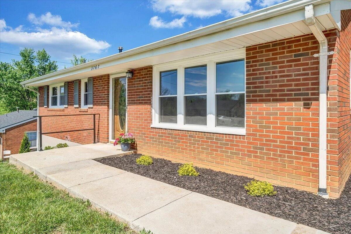 3767 Norway AVE NW - Photo 2