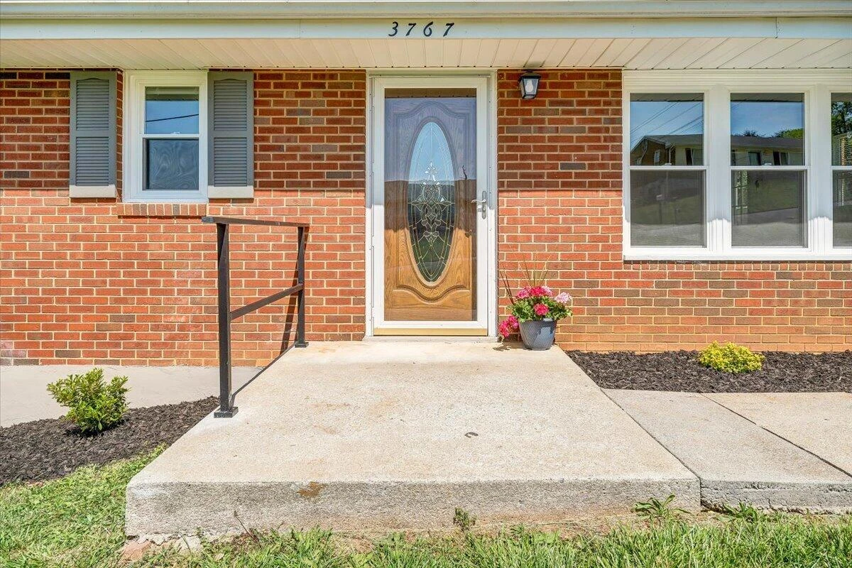 3767 Norway AVE NW - Photo 3
