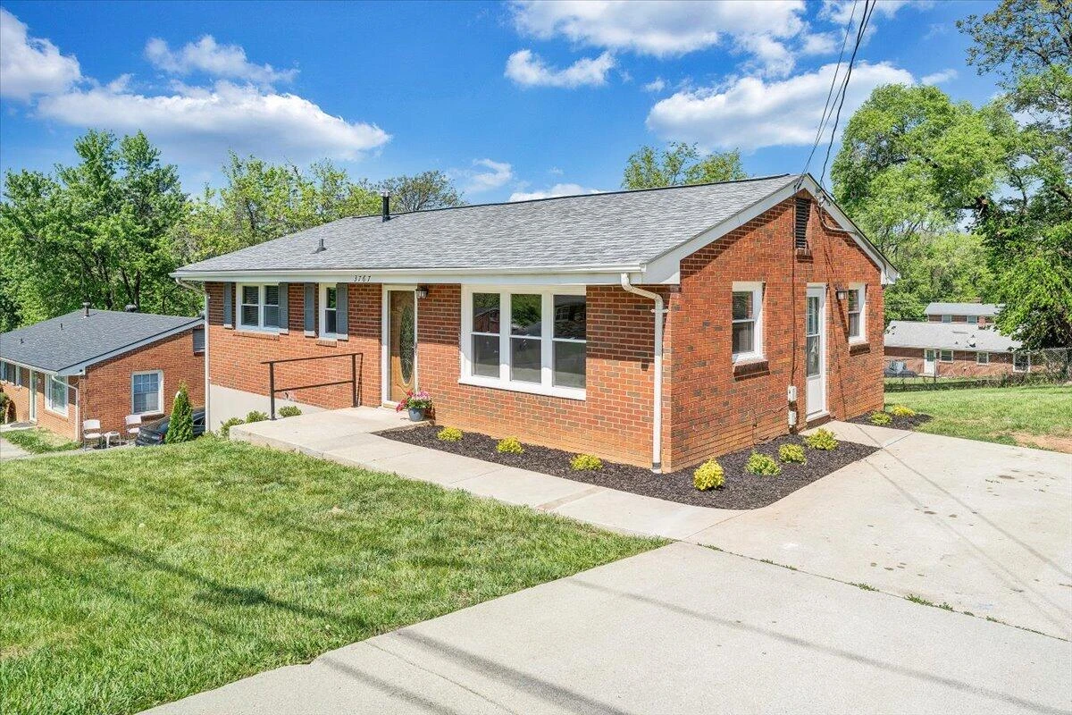 3767 Norway AVE NW - Photo 44