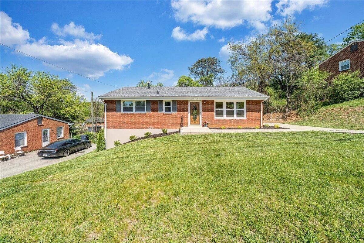 3767 Norway AVE NW - Photo 46