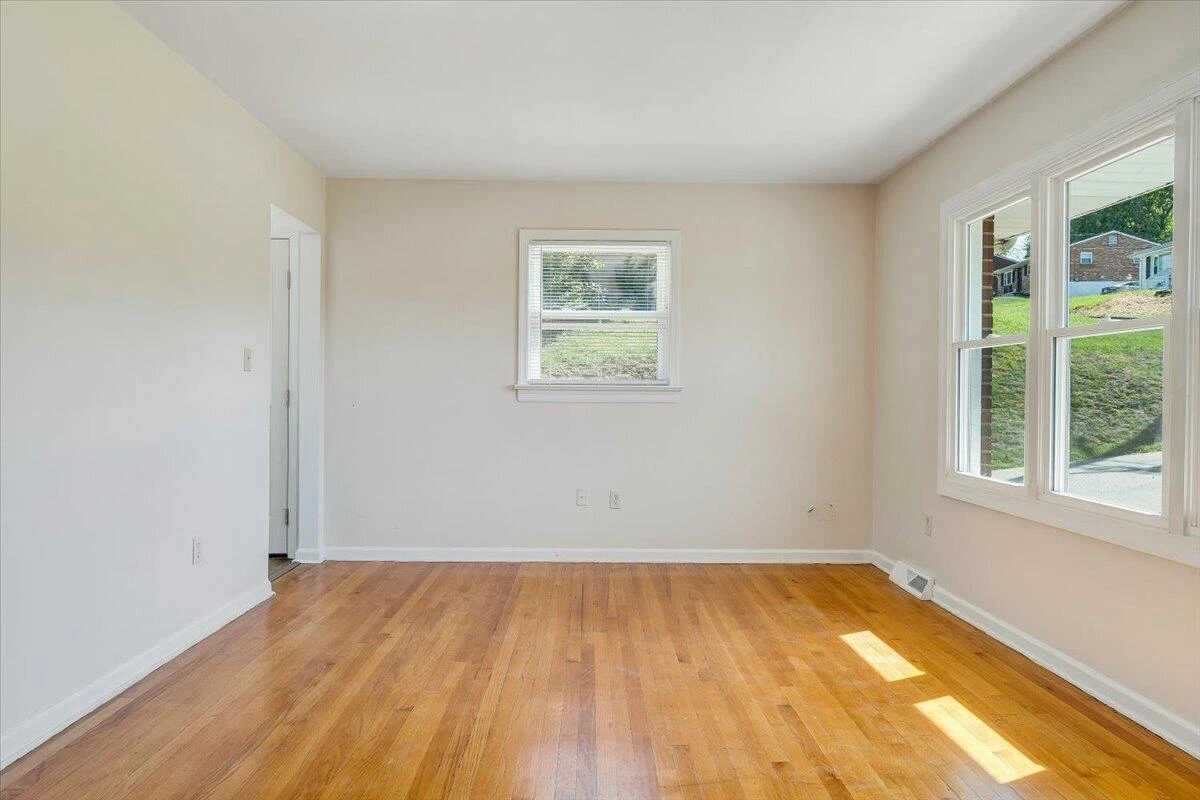 3767 Norway AVE NW - Photo 6