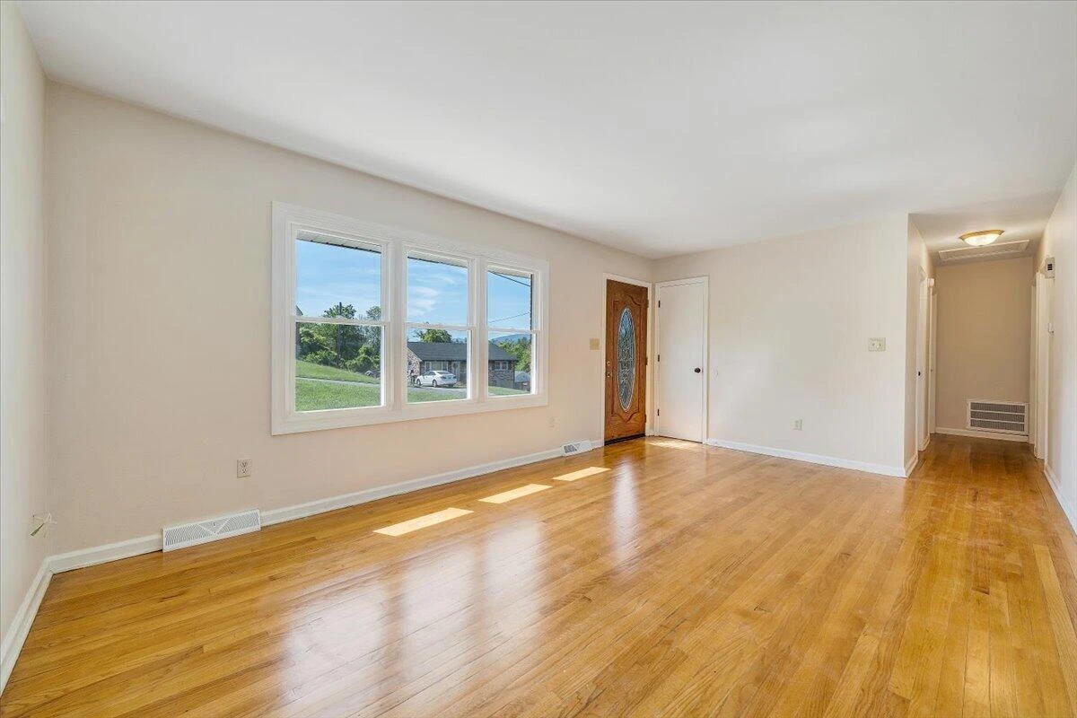 3767 Norway AVE NW - Photo 7
