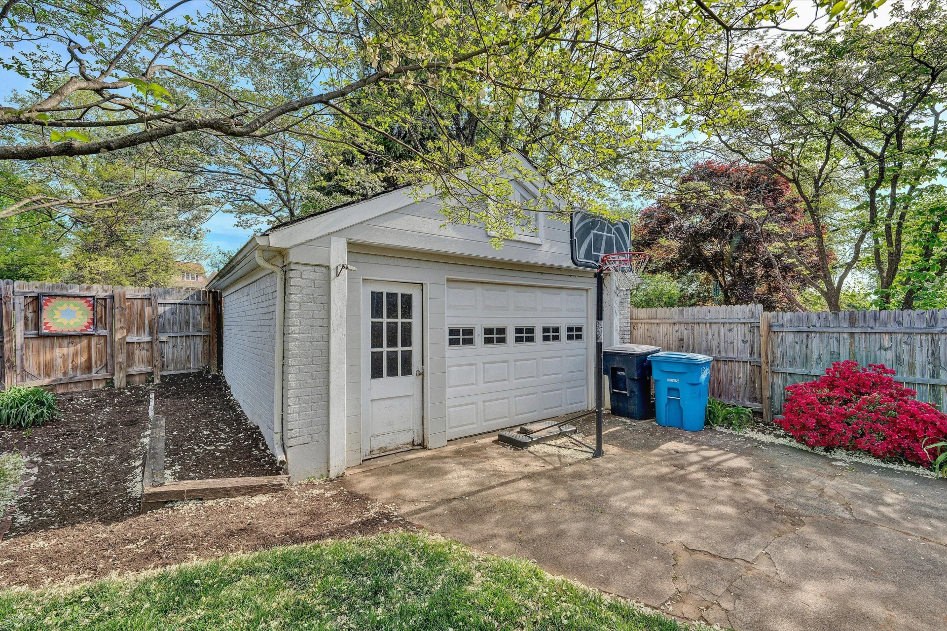 1819 Windsor AVE SW - Photo 45
