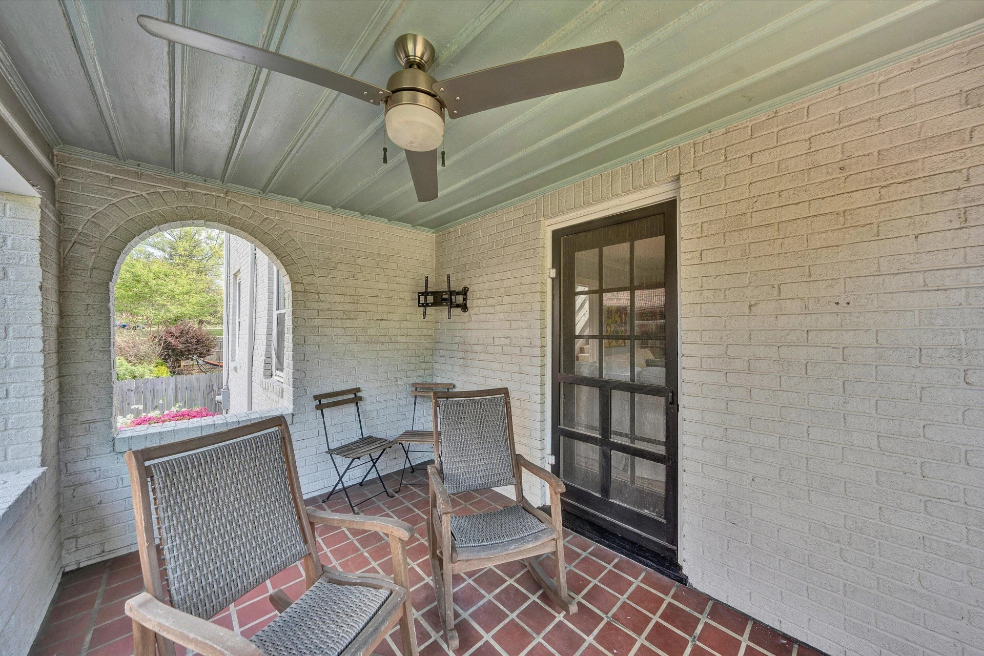 1819 Windsor AVE SW - Photo 8