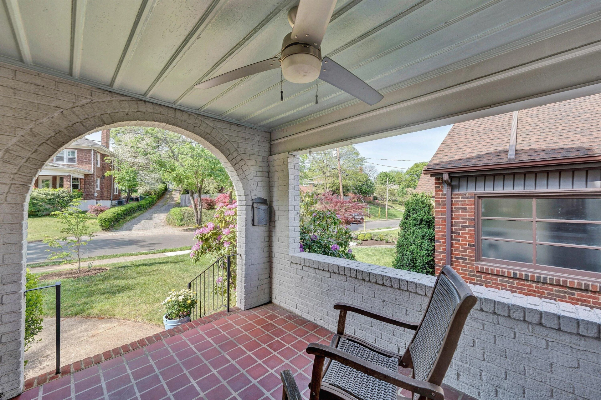 1819 Windsor AVE SW - Photo 9