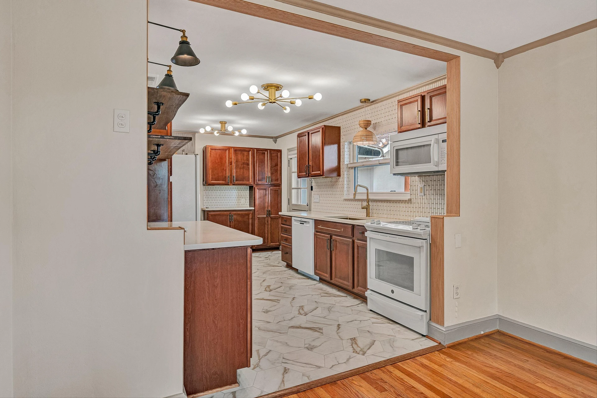 3337 Woodland DR SW - Photo 10
