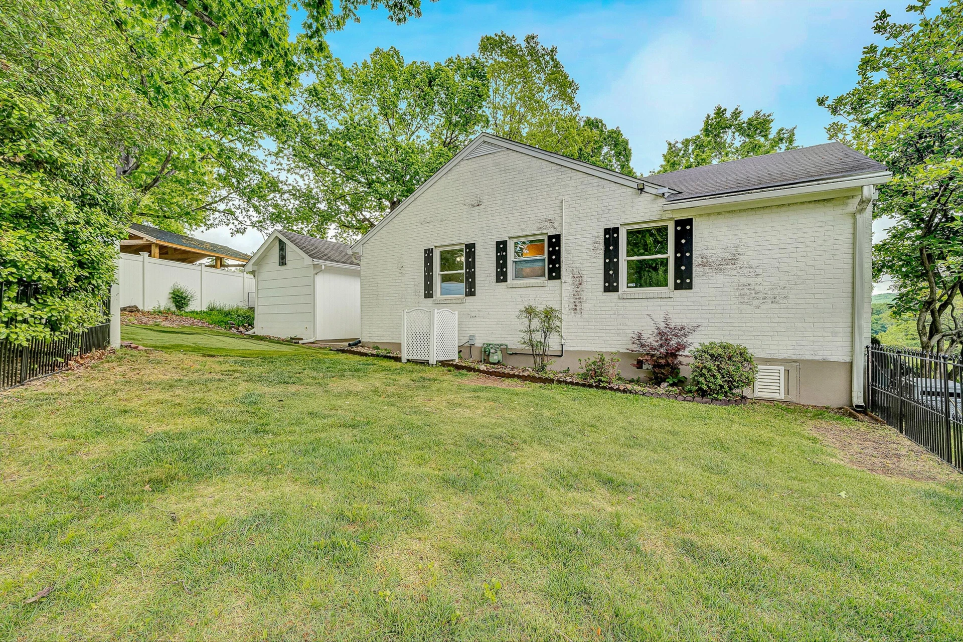 3337 Woodland DR SW - Photo 29